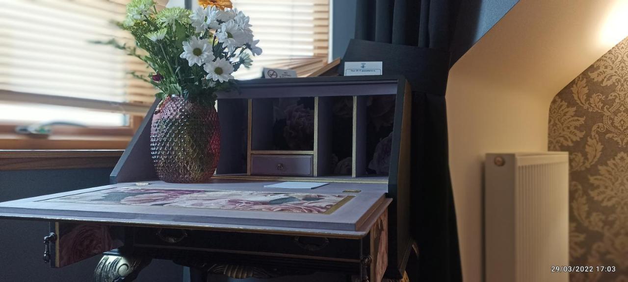 Outlander Boutique B&B Super King Cruden Bay Exteriör bild