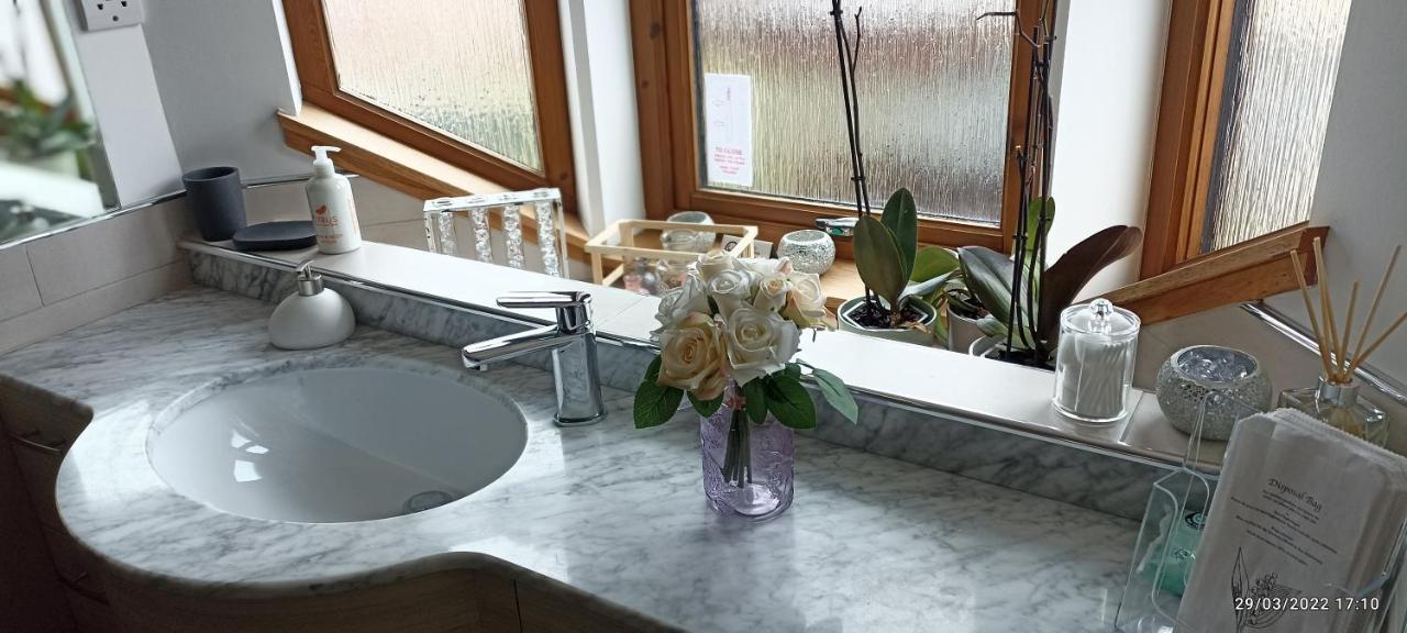 Outlander Boutique B&B Super King Cruden Bay Exteriör bild